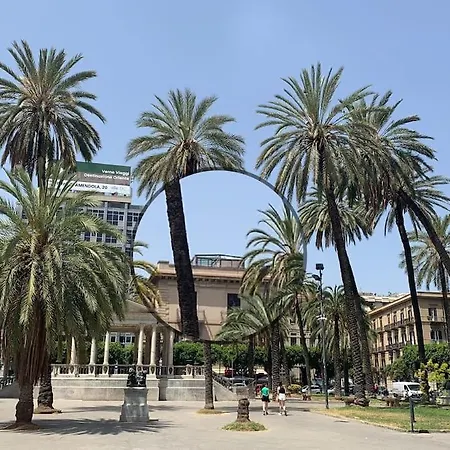 Rocca Politeama Attico Prestigioso Ed Eccitante. Apartament